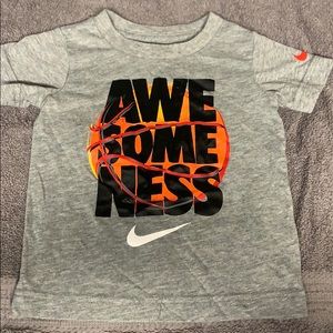 Size 2T Nike toddler shirt